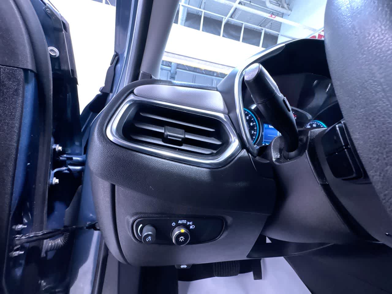 used 2024 Chevrolet Equinox car, priced at $17,777