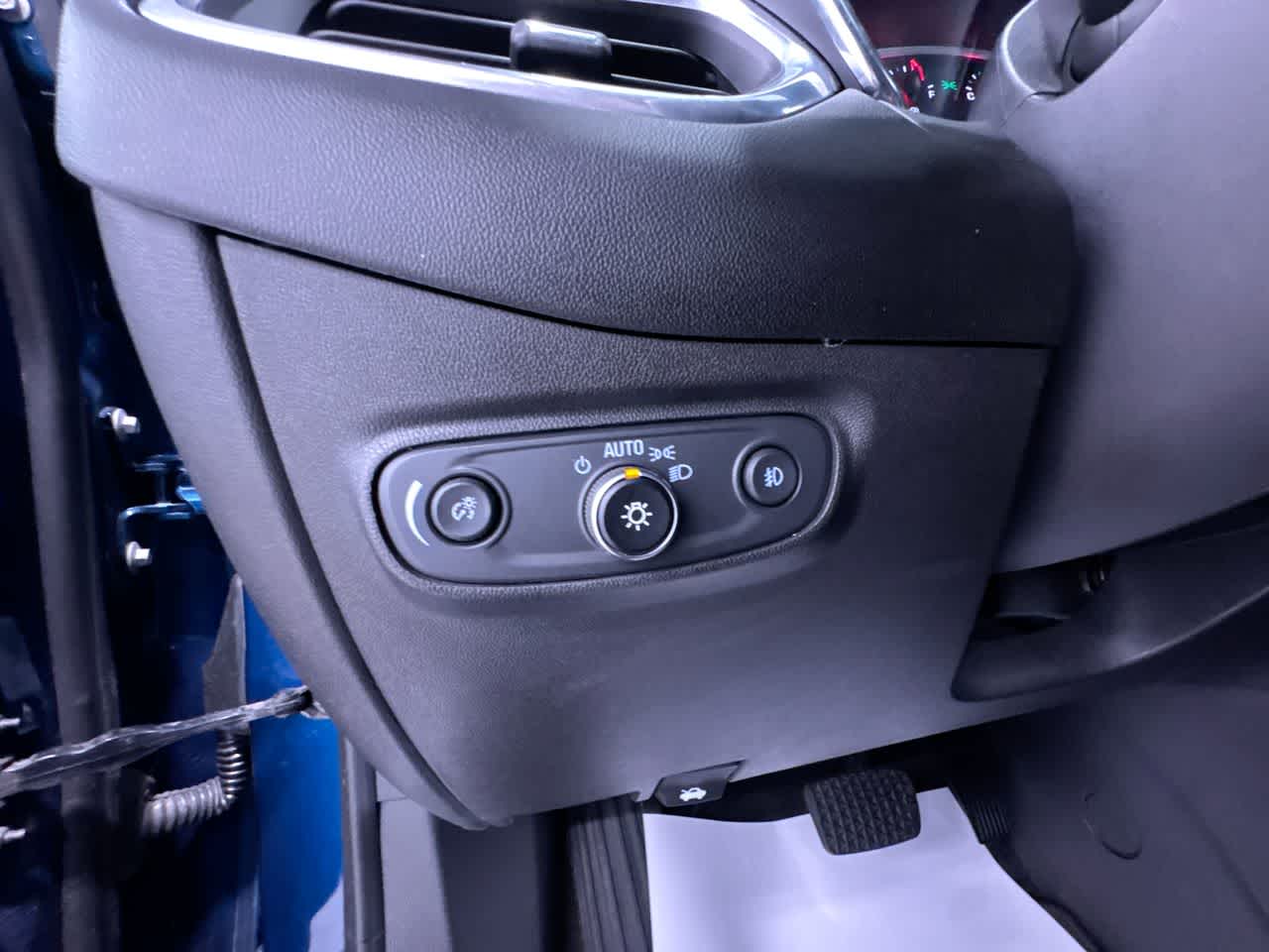 used 2020 Chevrolet Equinox car, priced at $16,026