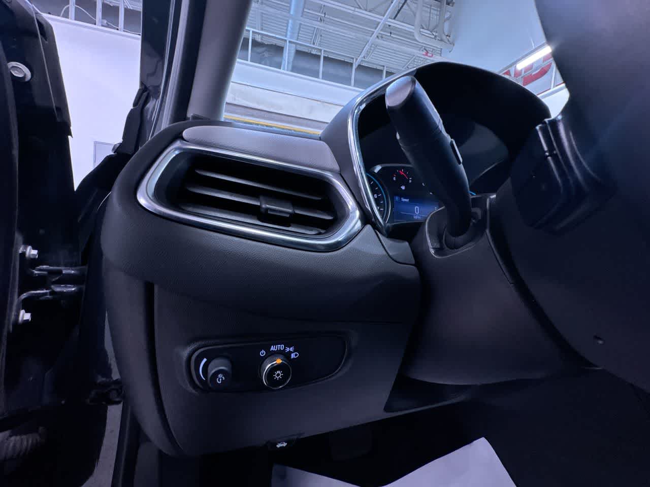 used 2023 Chevrolet Equinox car, priced at $17,140