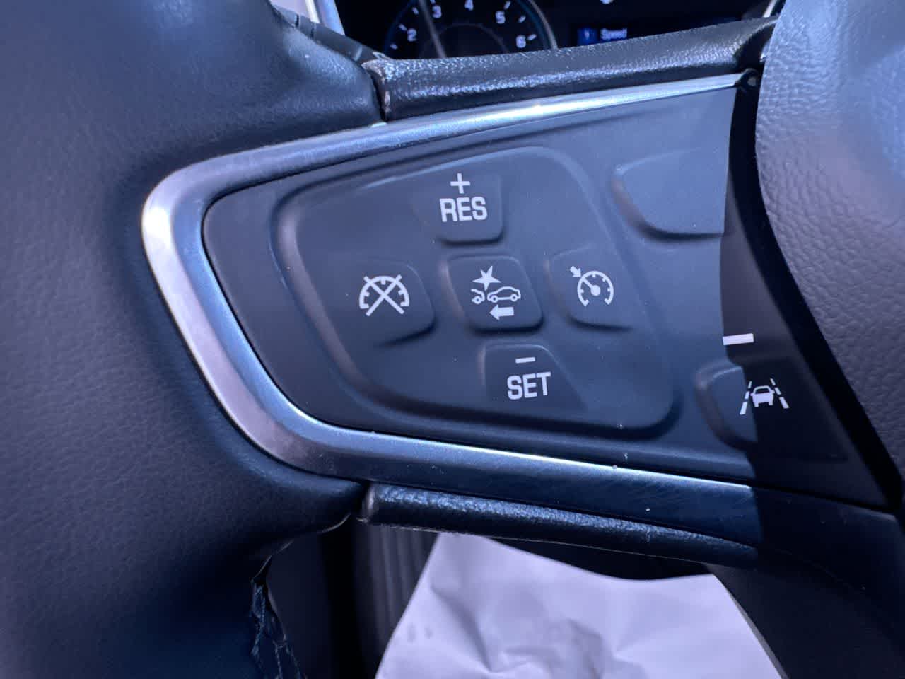 used 2023 Chevrolet Equinox car, priced at $17,140