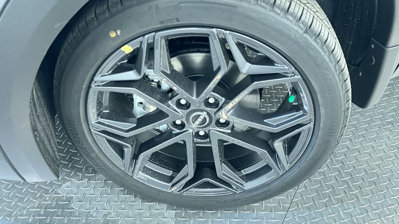 new 2026 Nissan Kicks car, priced at $30,668