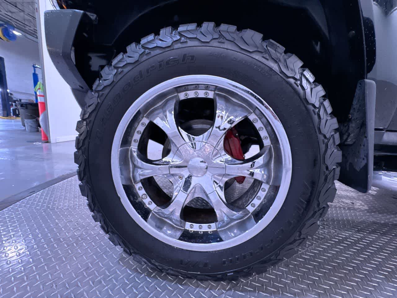 used 2006 Hummer H3 car, priced at $8,999