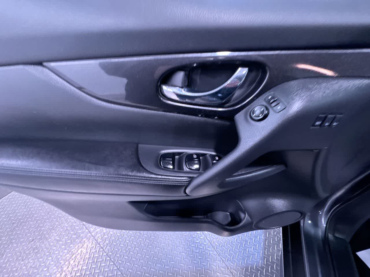 used 2018 Nissan Rogue car, priced at $13,777