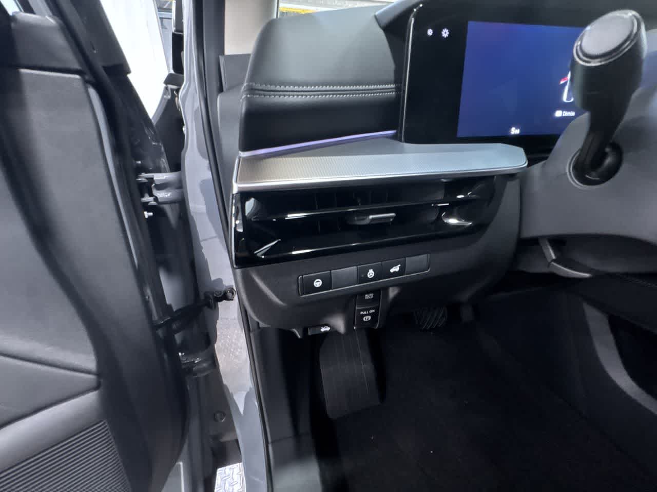 new 2025 Nissan Murano car, priced at $40,982