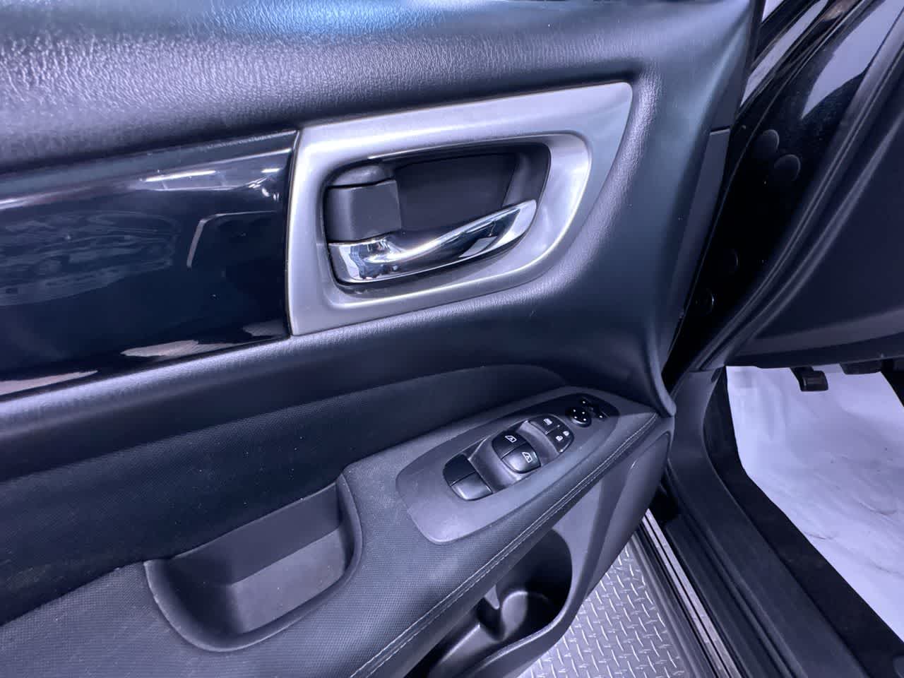 used 2017 Nissan Pathfinder car, priced at $7,777