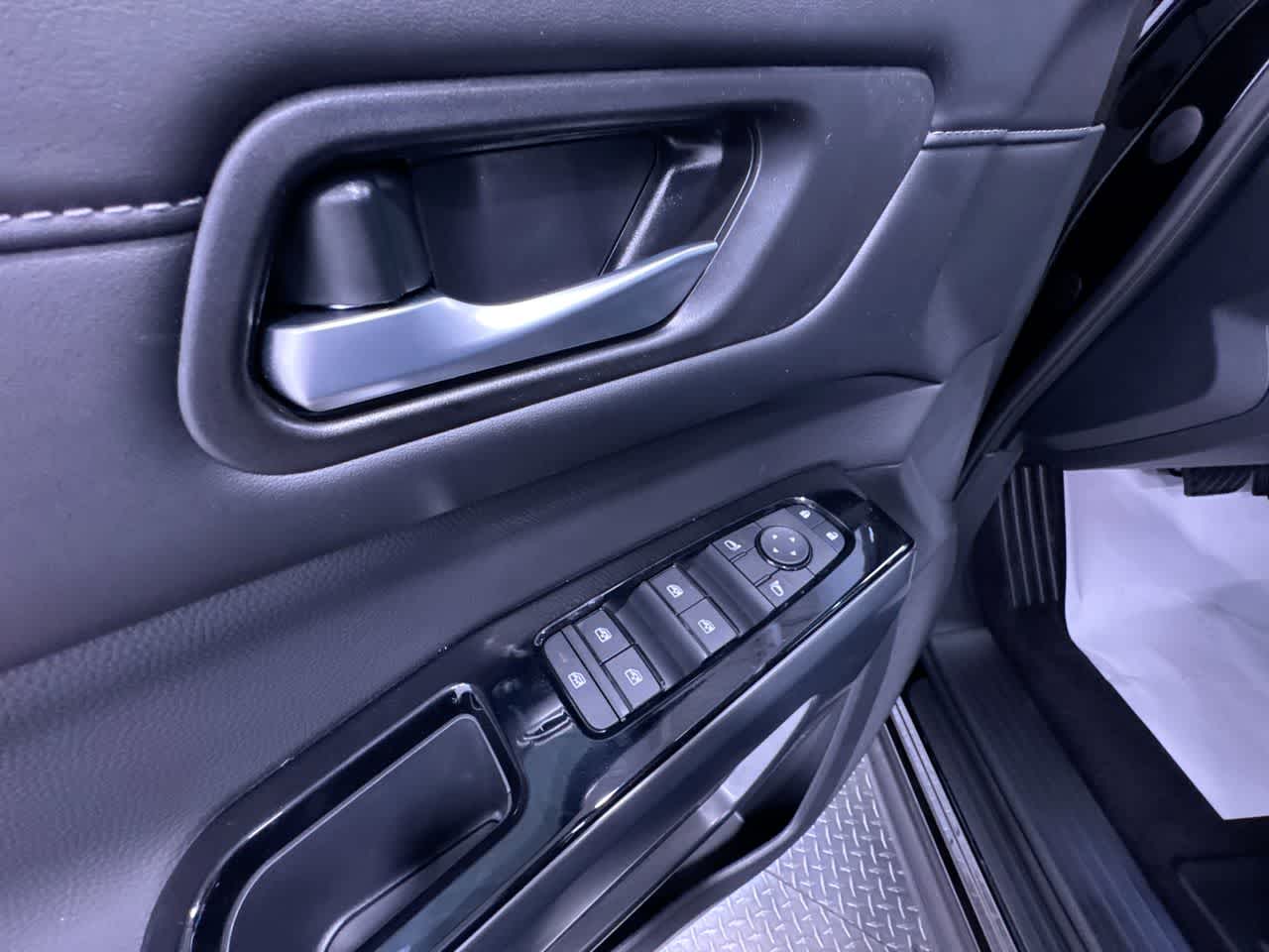 new 2026 Nissan Pathfinder car, priced at $45,992