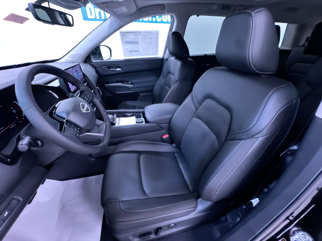 new 2026 Nissan Pathfinder car, priced at $45,992