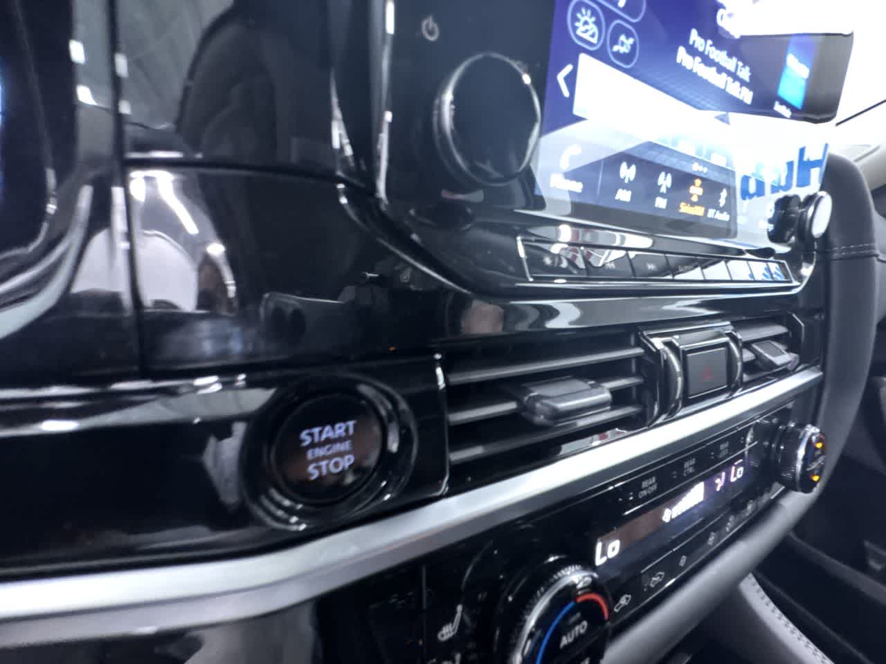 new 2025 Nissan Pathfinder car, priced at $48,920