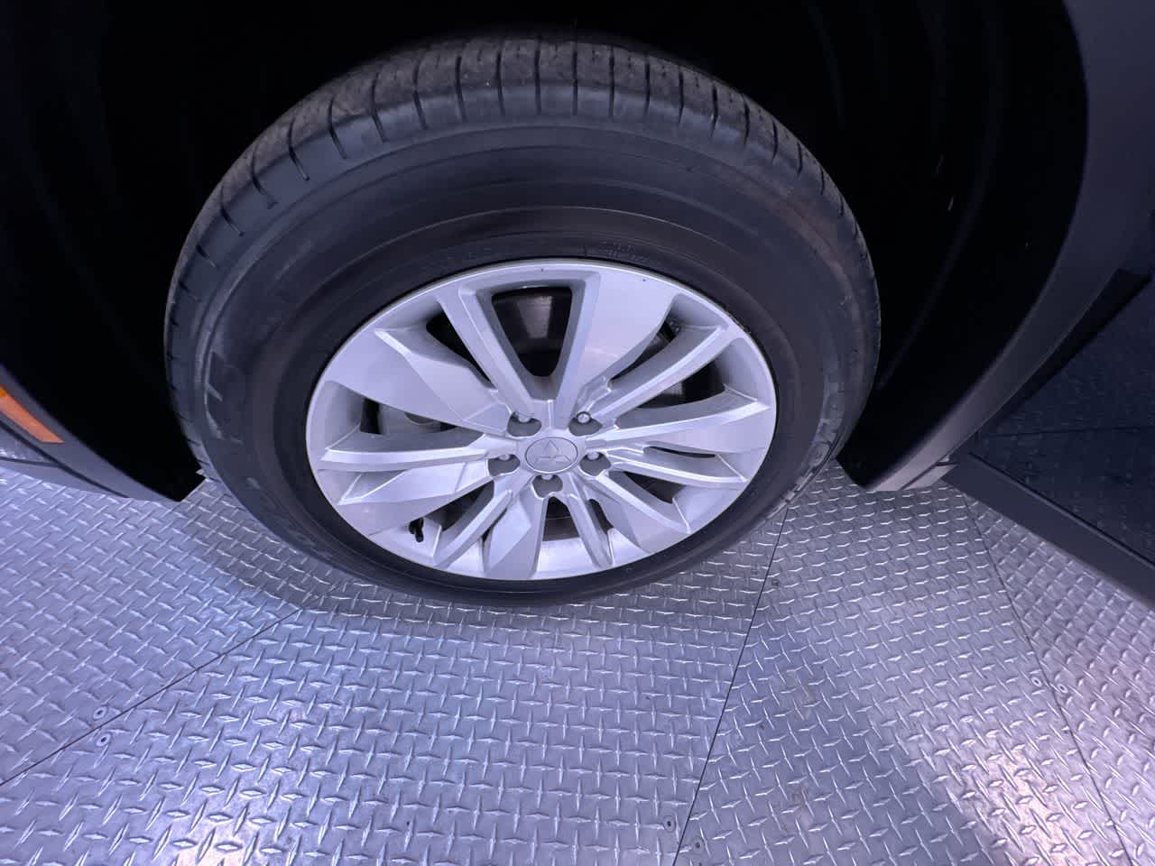 used 2025 Mitsubishi Outlander car, priced at $26,721