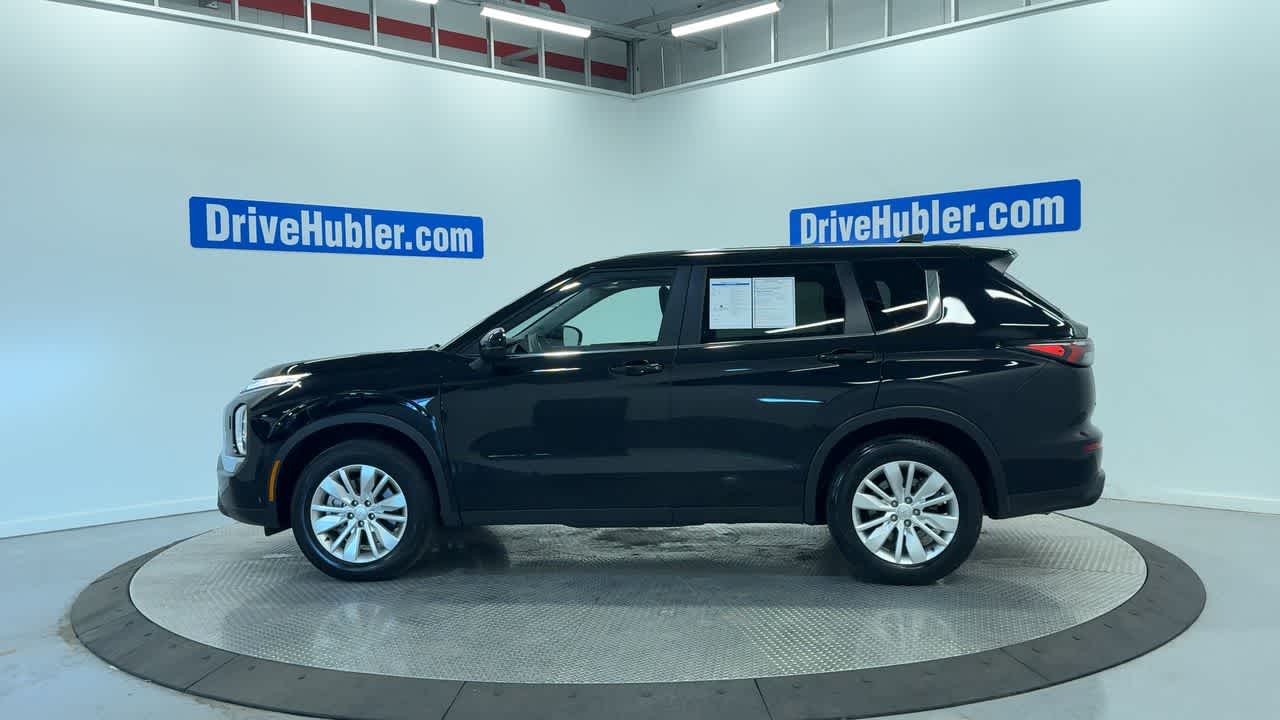 used 2025 Mitsubishi Outlander car, priced at $26,721