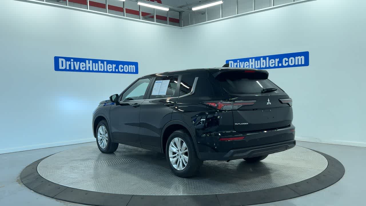 used 2025 Mitsubishi Outlander car, priced at $26,721