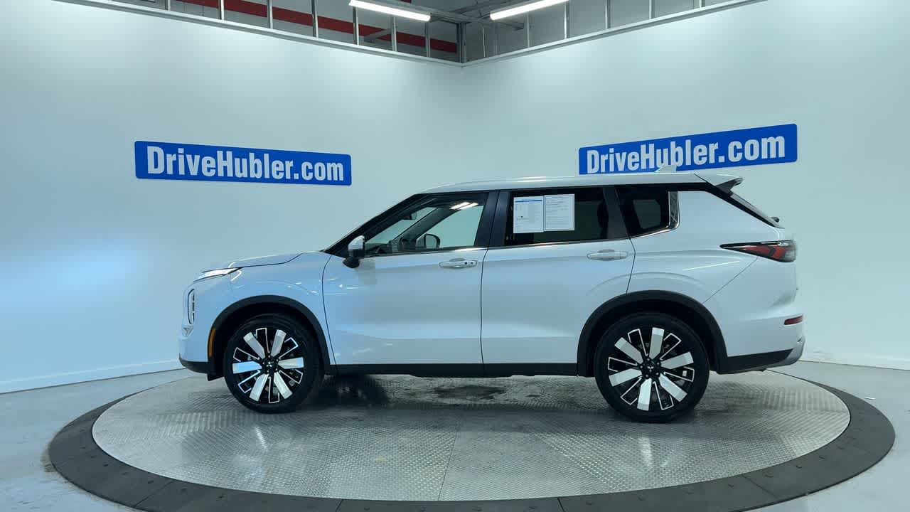 used 2025 Mitsubishi Outlander car, priced at $26,800