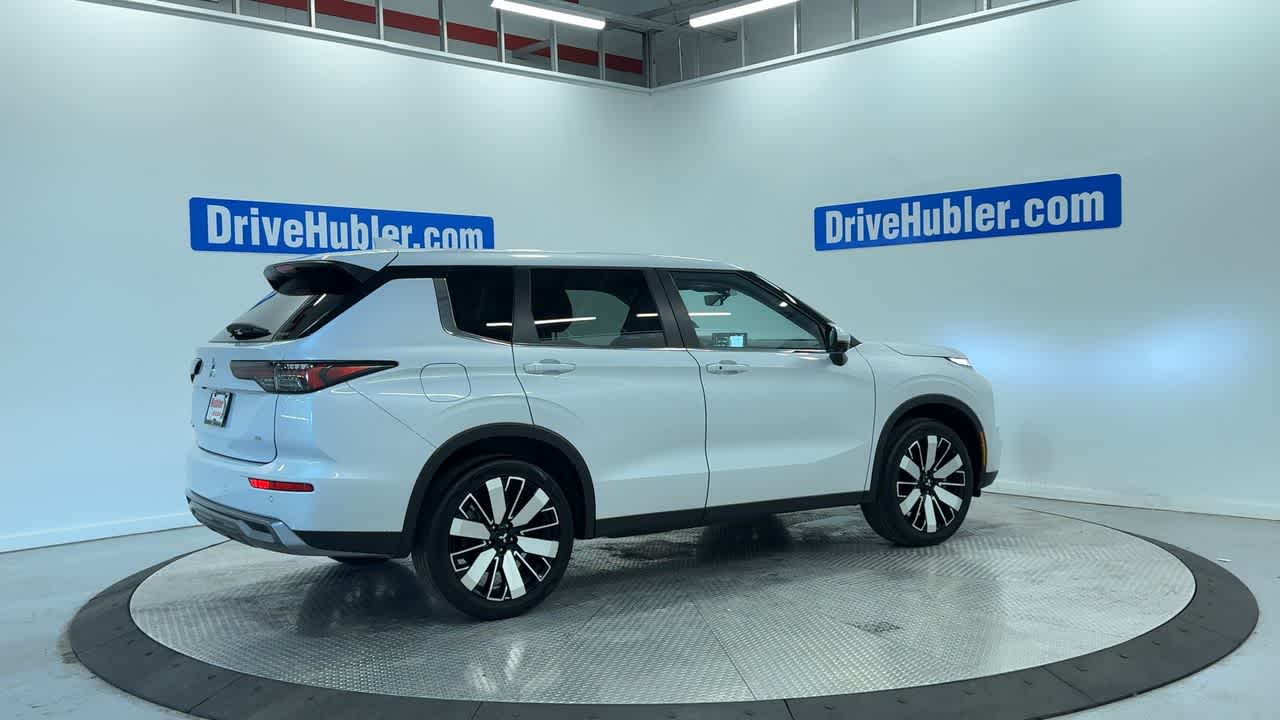 used 2025 Mitsubishi Outlander car, priced at $26,800