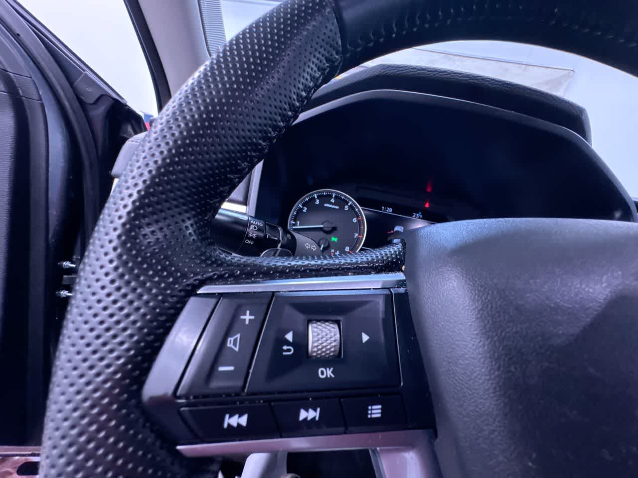 used 2025 Mitsubishi Outlander car, priced at $27,010