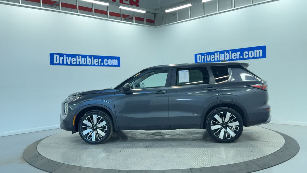 used 2025 Mitsubishi Outlander car, priced at $27,010