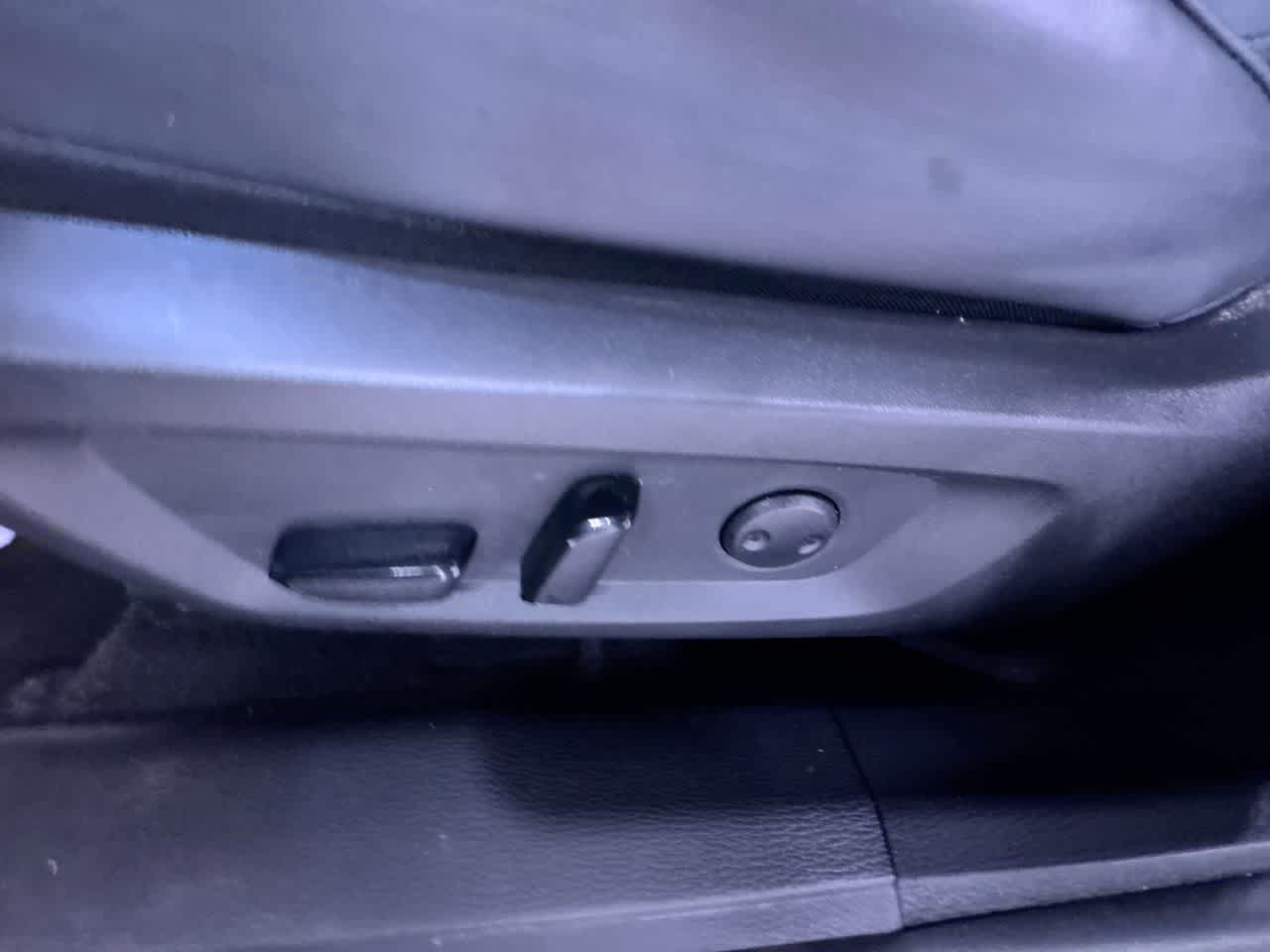 used 2025 Mitsubishi Outlander car, priced at $27,010