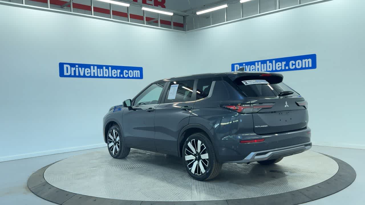 used 2025 Mitsubishi Outlander car, priced at $27,010