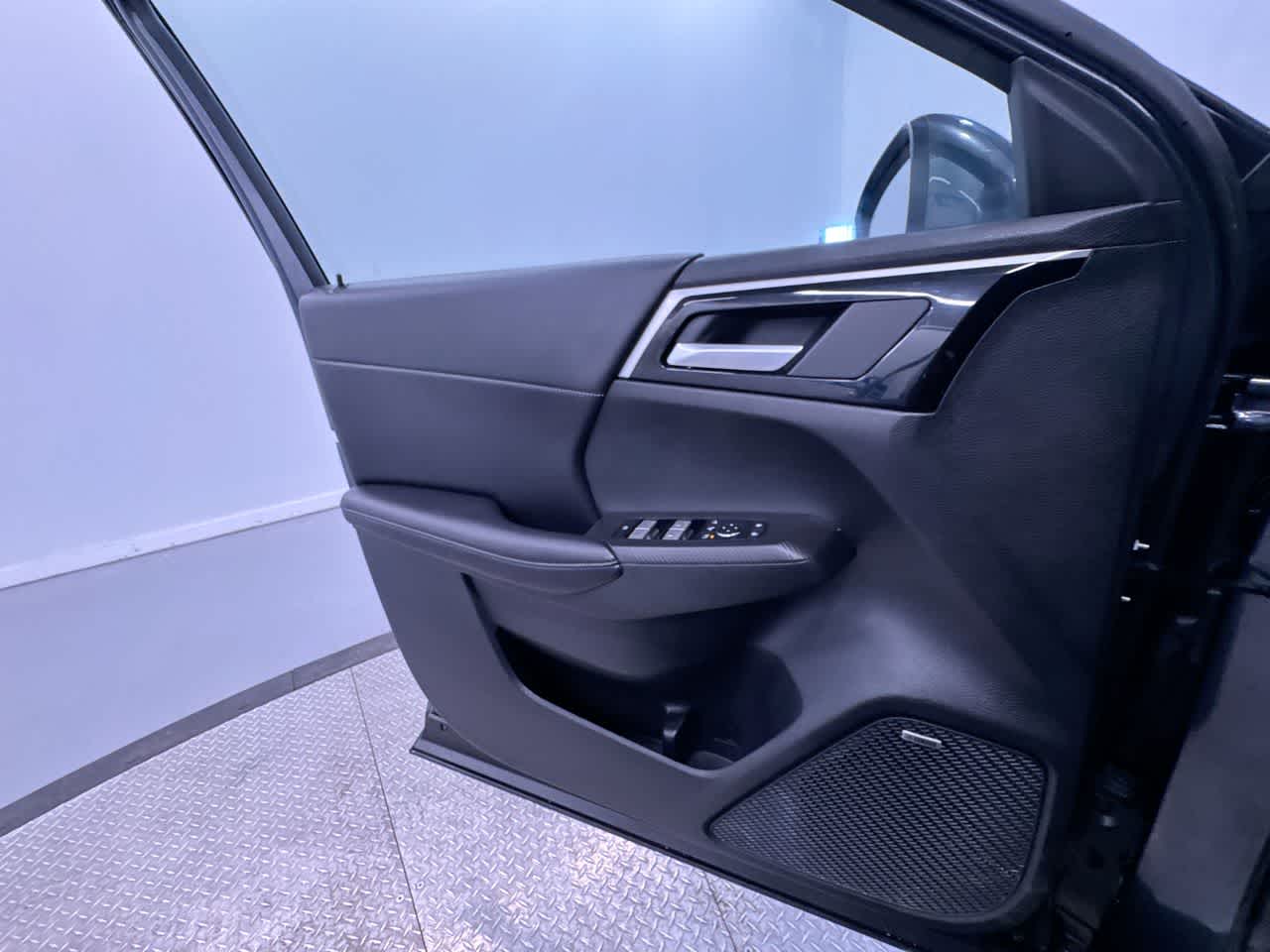 used 2025 Mitsubishi Outlander car, priced at $27,010