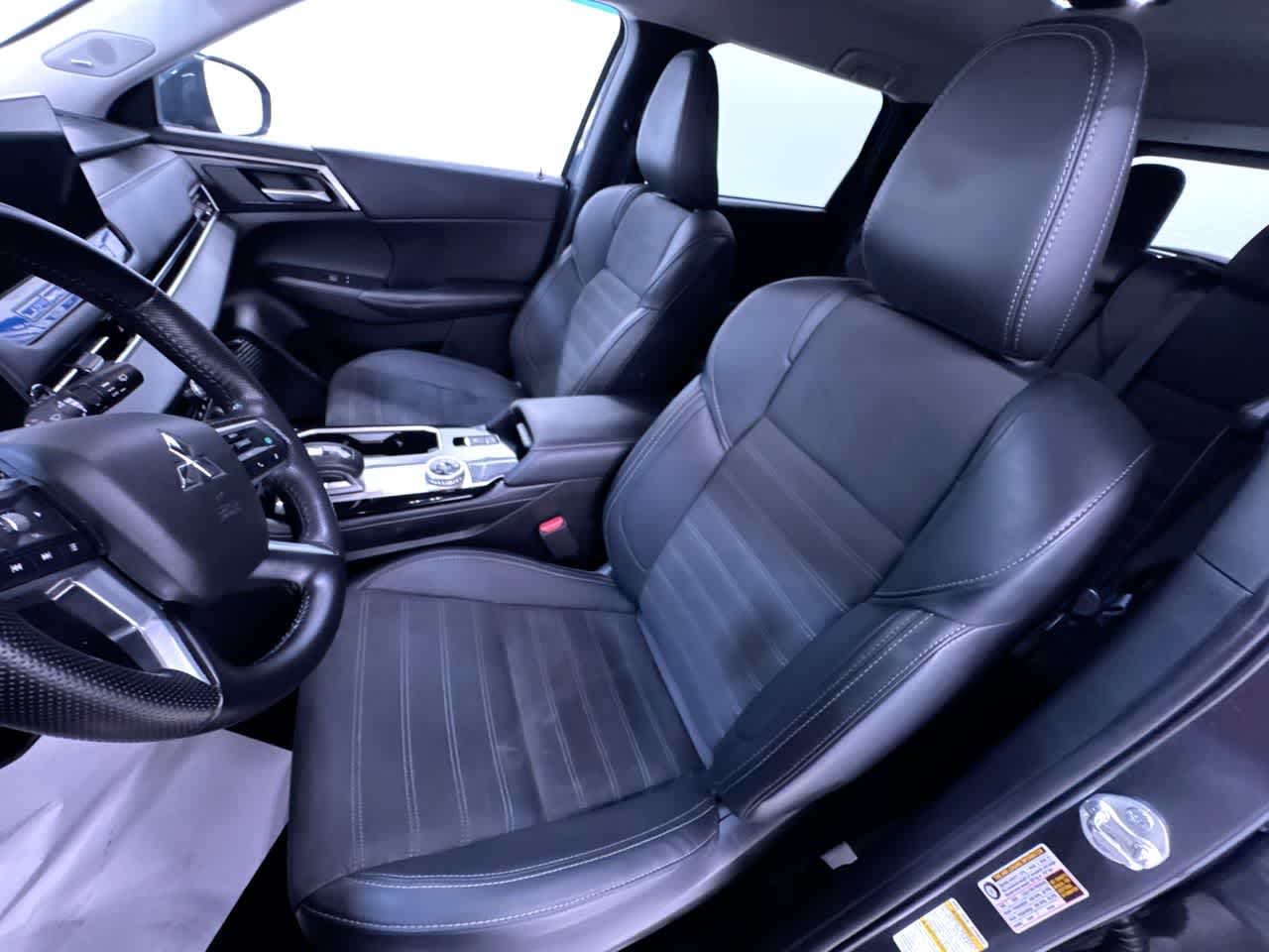 used 2025 Mitsubishi Outlander car, priced at $27,010