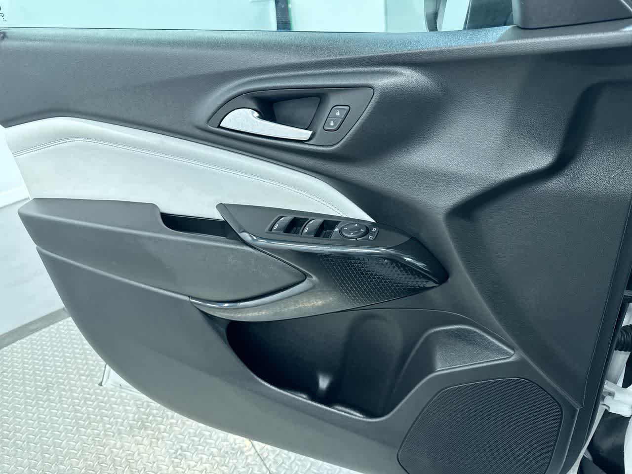 used 2024 Chevrolet Trax car, priced at $19,777