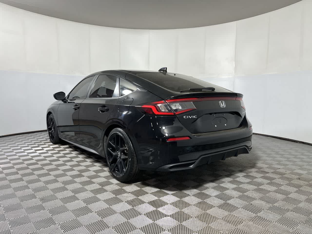 View vehicle photo 6