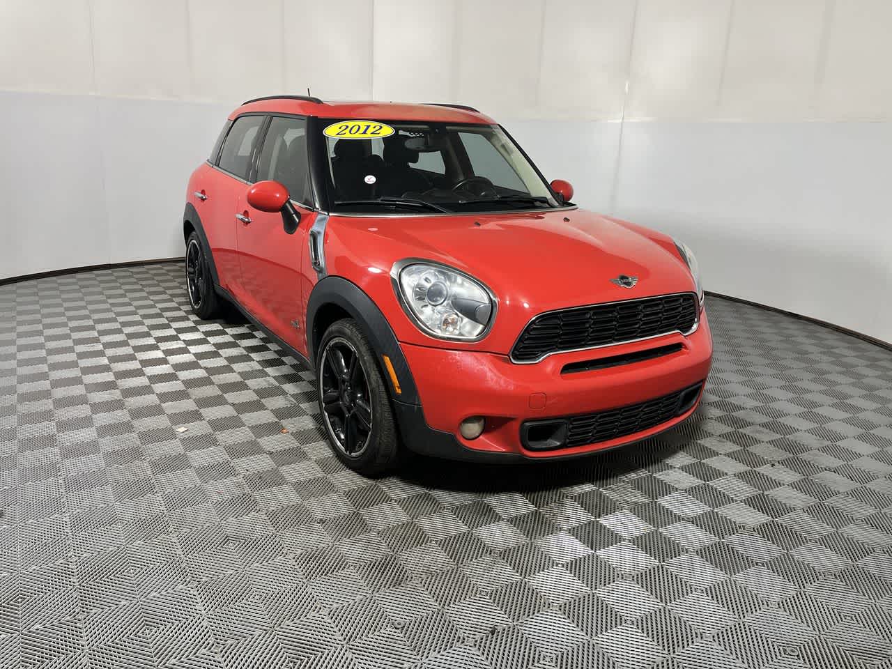 View vehicle photo 2