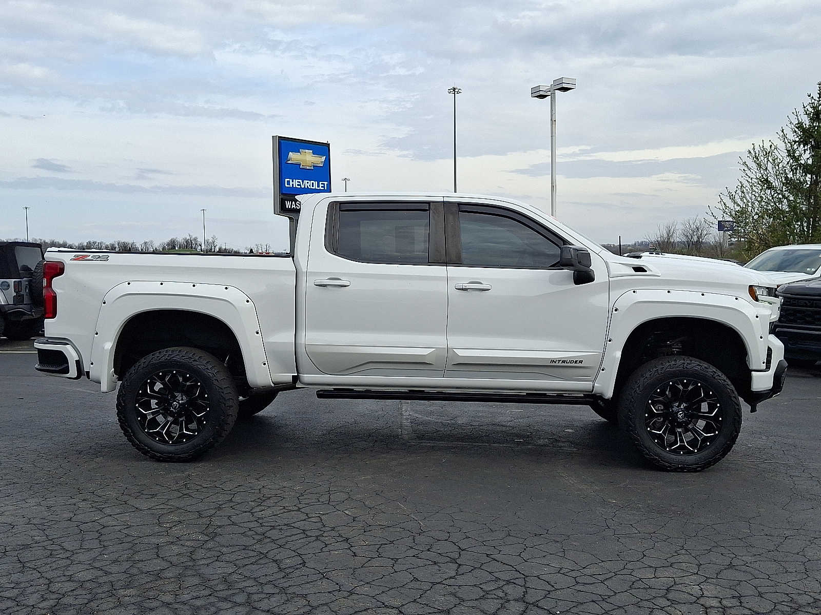 View vehicle photo 7