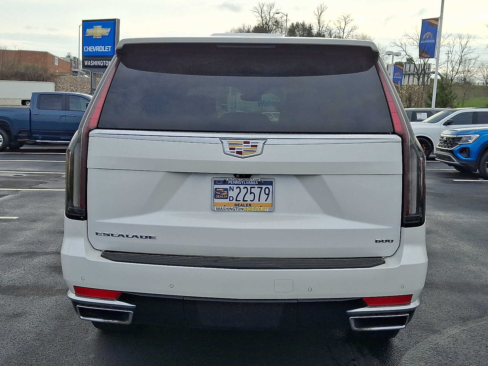 View vehicle photo 5