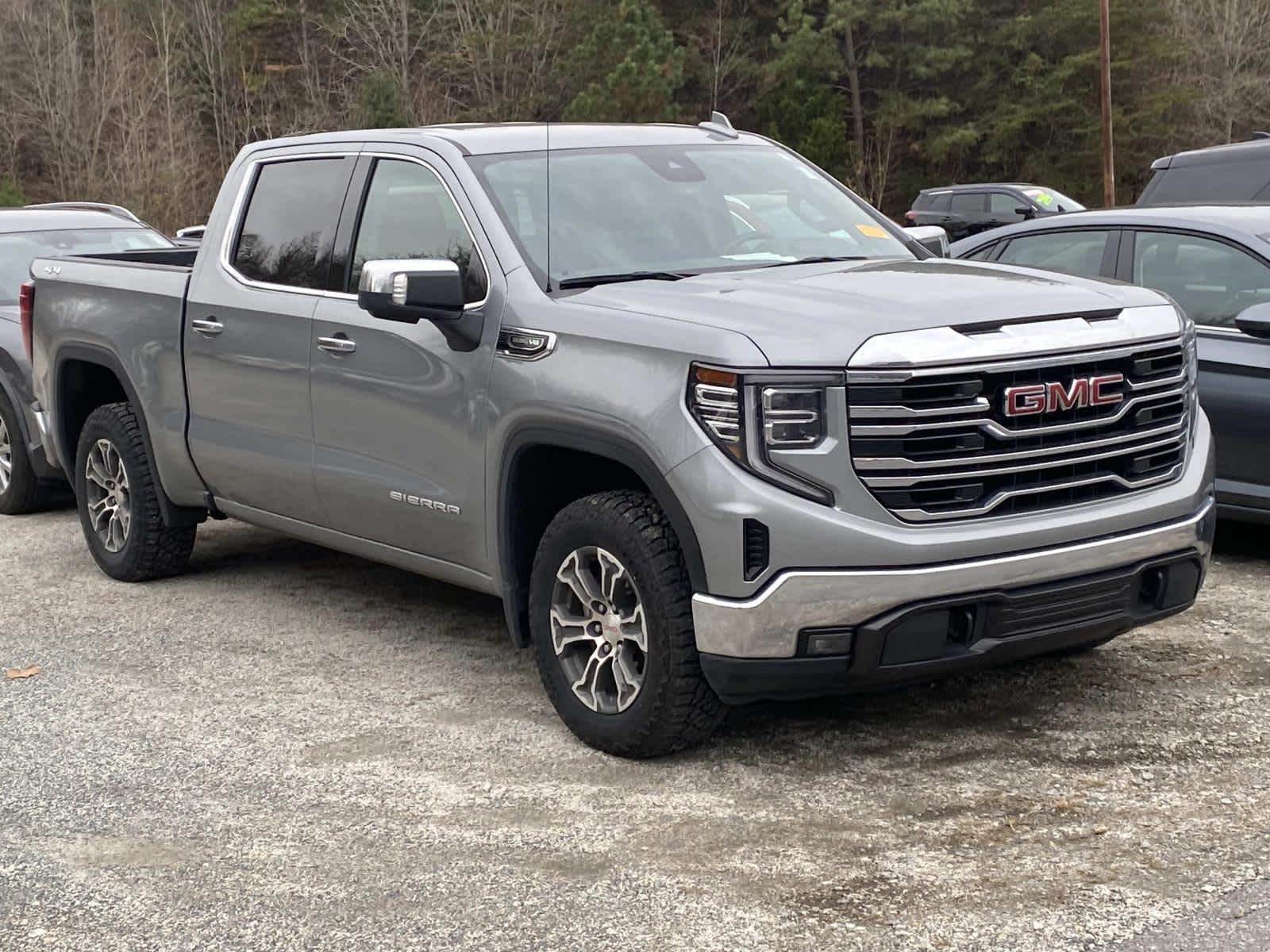 2025 GMC Sierra 1500 SLT's photo
