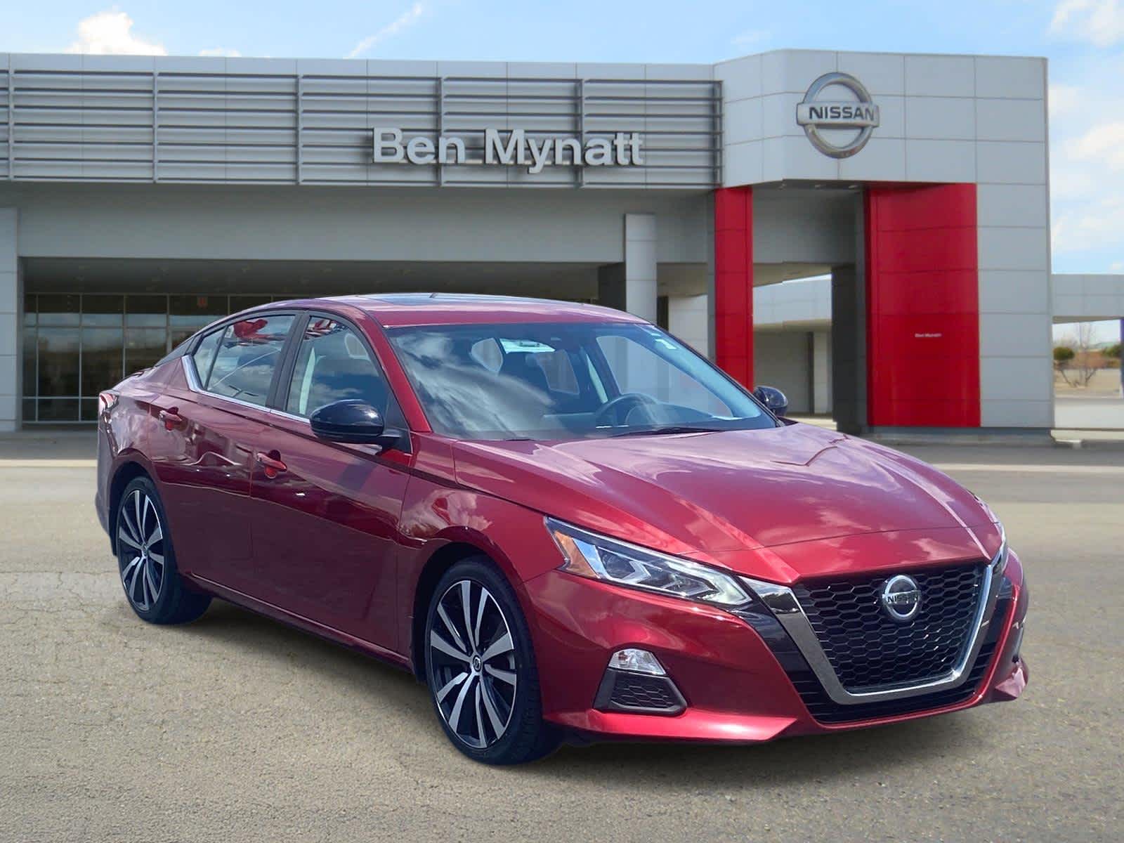 Red (Scarlet Ember Tintcoat) 2021 Nissan Altima Sedan Front-Wheel Drive Continuously Variable Transmission