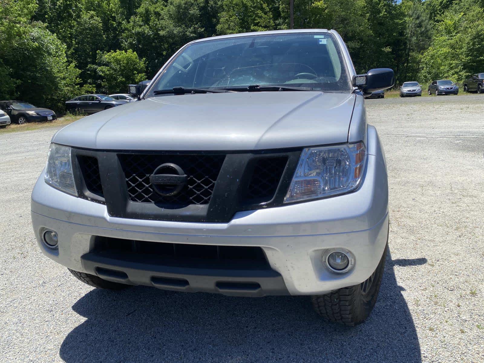 2020 Nissan Frontier SV Crew Cab 4X4 LWB's photo