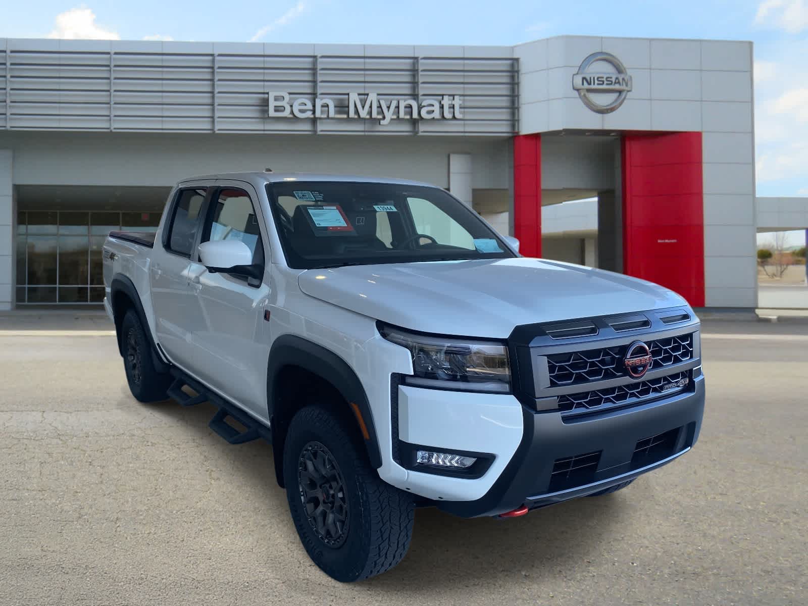 2026 Nissan Frontier PRO-4X's photo