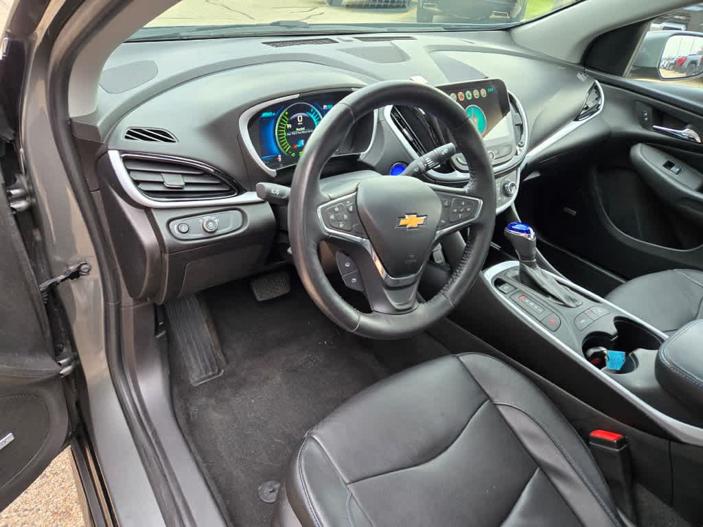 2017 Chevrolet Volt LT 17