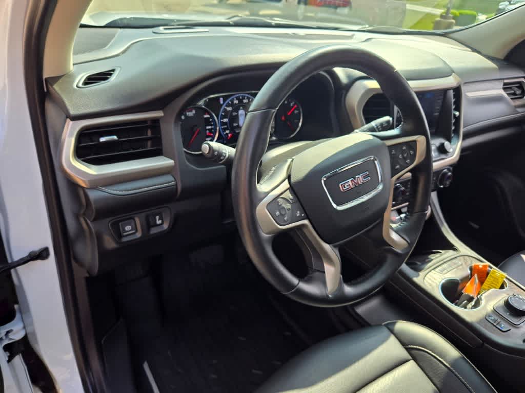 2020 GMC Acadia Denali 26