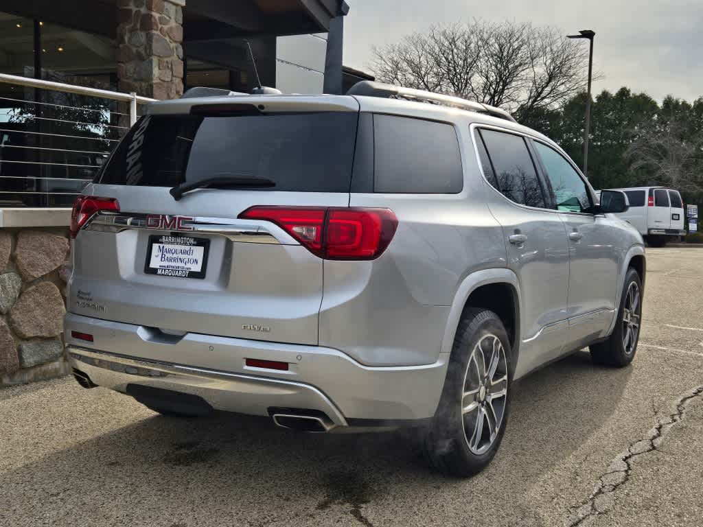 2017 GMC Acadia Denali 16