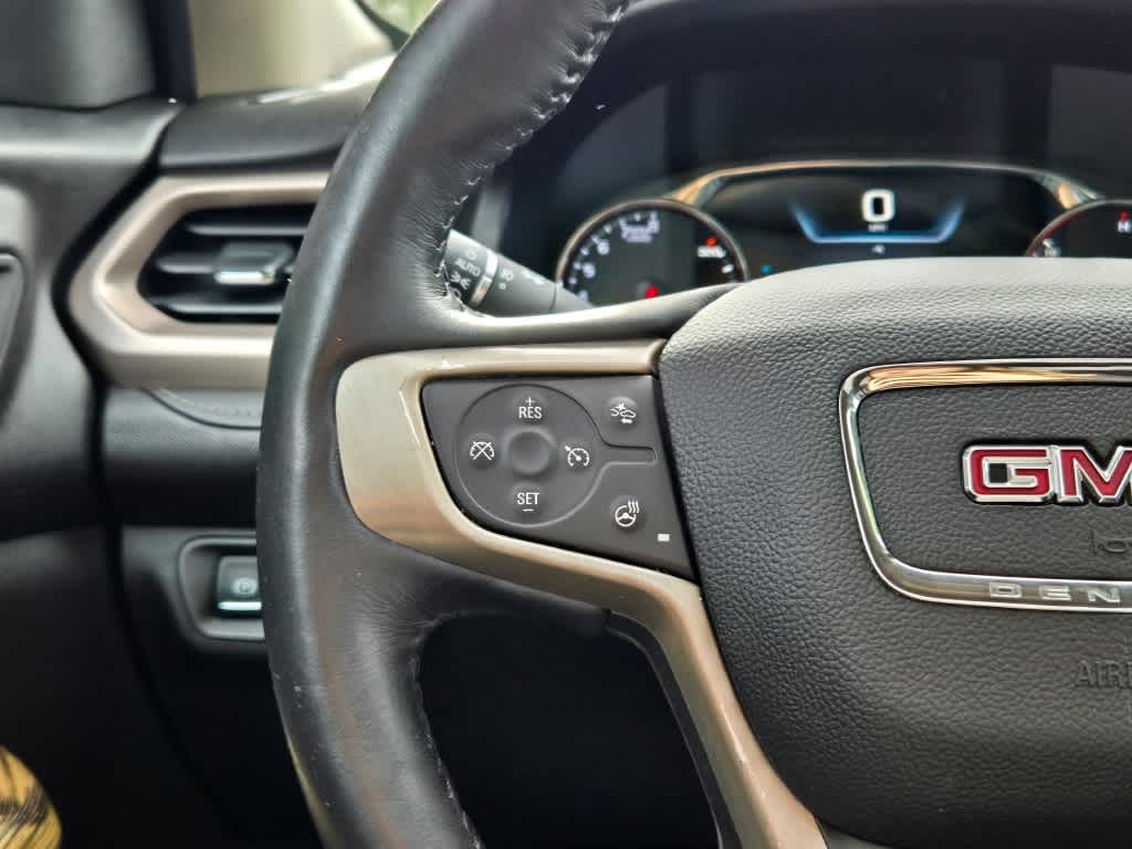 2017 GMC Acadia Denali 41