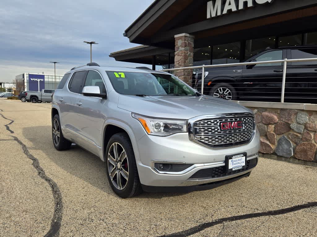 2017 GMC Acadia Denali 3