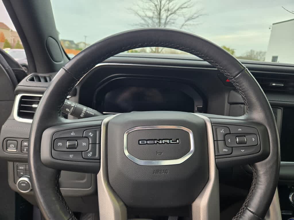 2022 GMC Yukon Denali 39