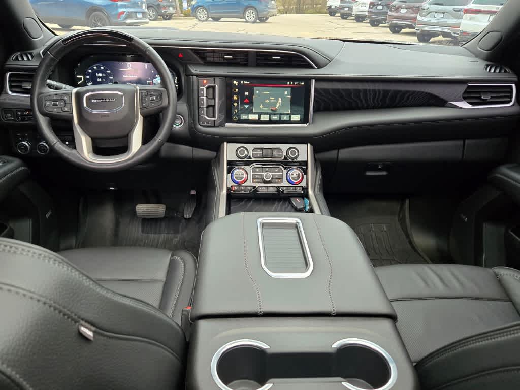 2023 GMC Yukon Denali 23