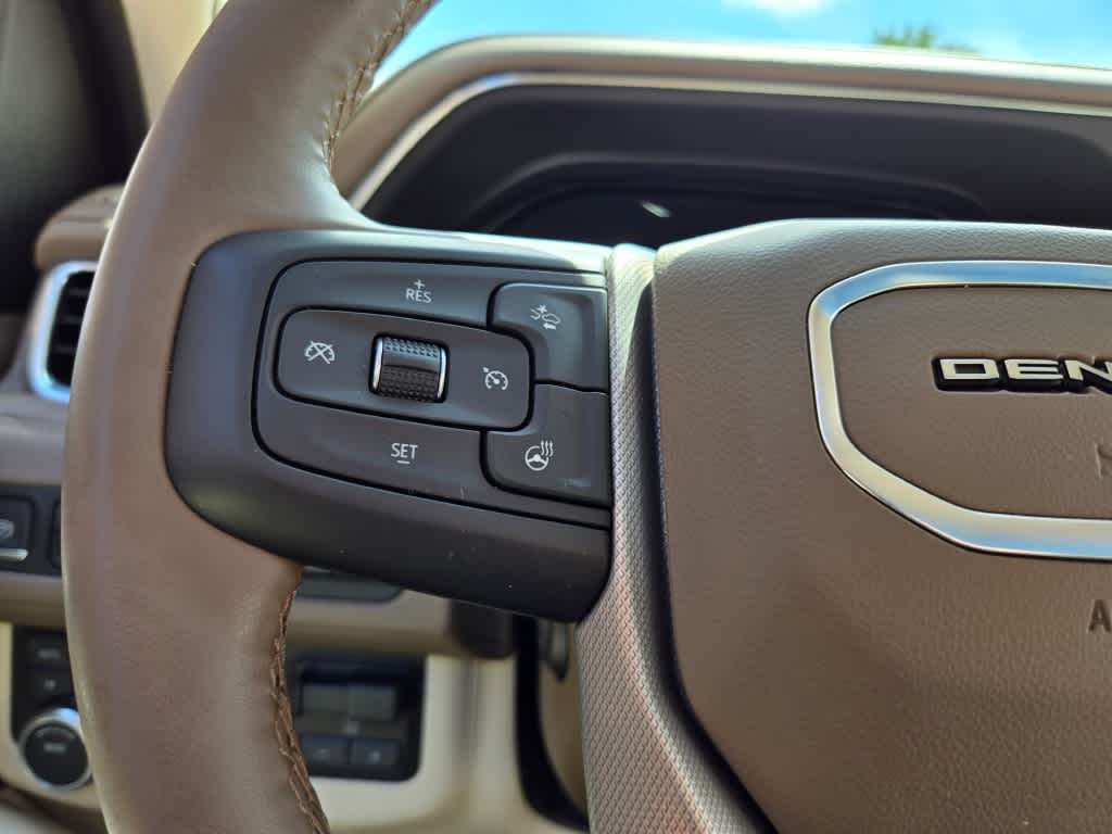 2023 GMC Yukon XL Denali 38