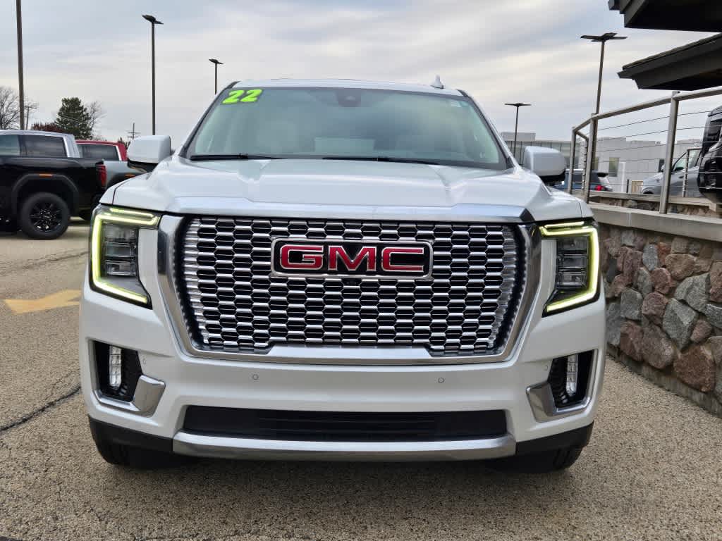 2022 GMC Yukon XL Denali 3