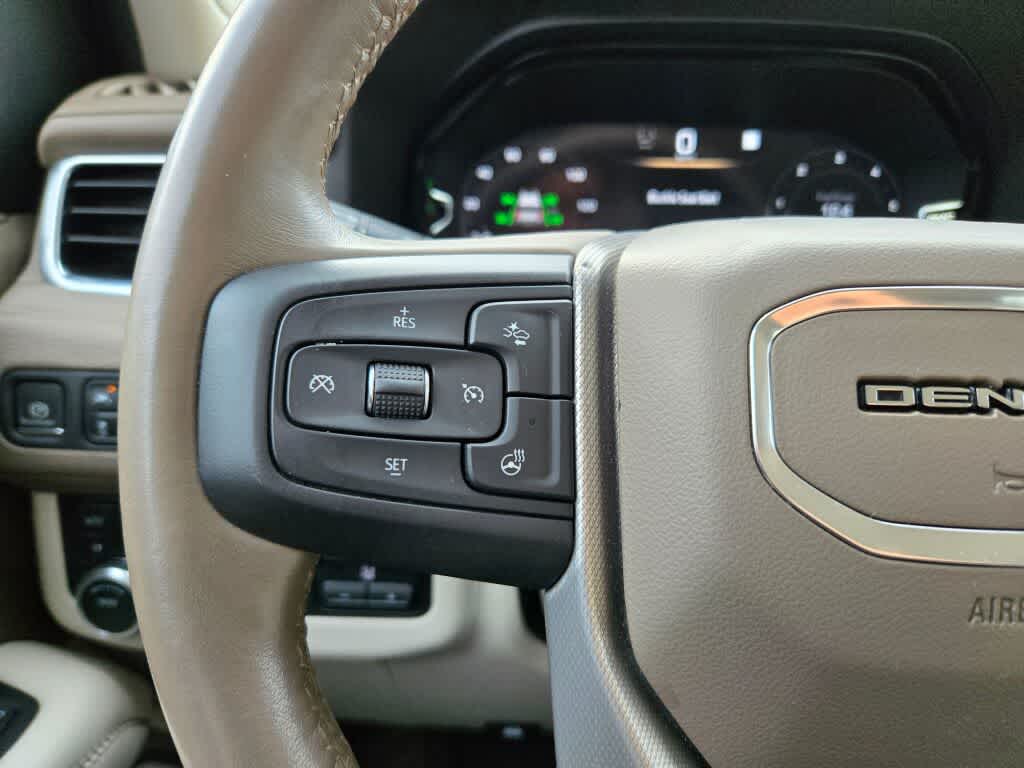 2022 GMC Yukon XL Denali 37