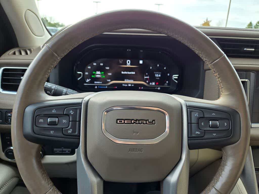 2022 GMC Yukon XL Denali 39