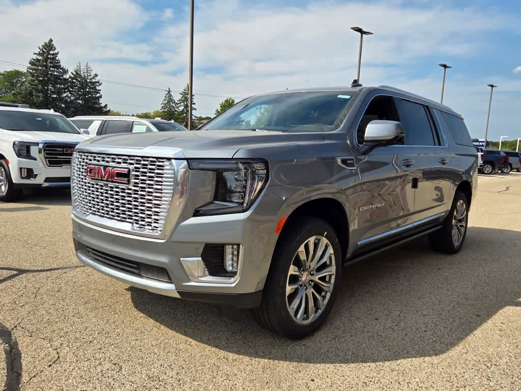 2024 GMC Yukon XL Denali 4