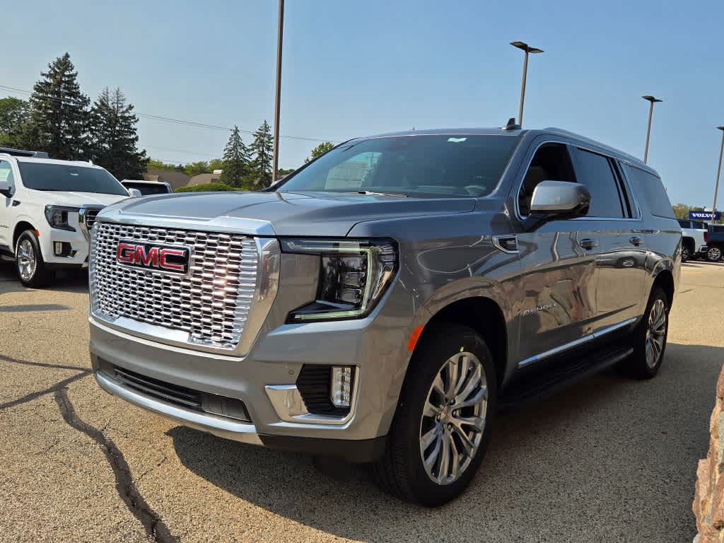 2024 GMC Yukon XL Denali 4