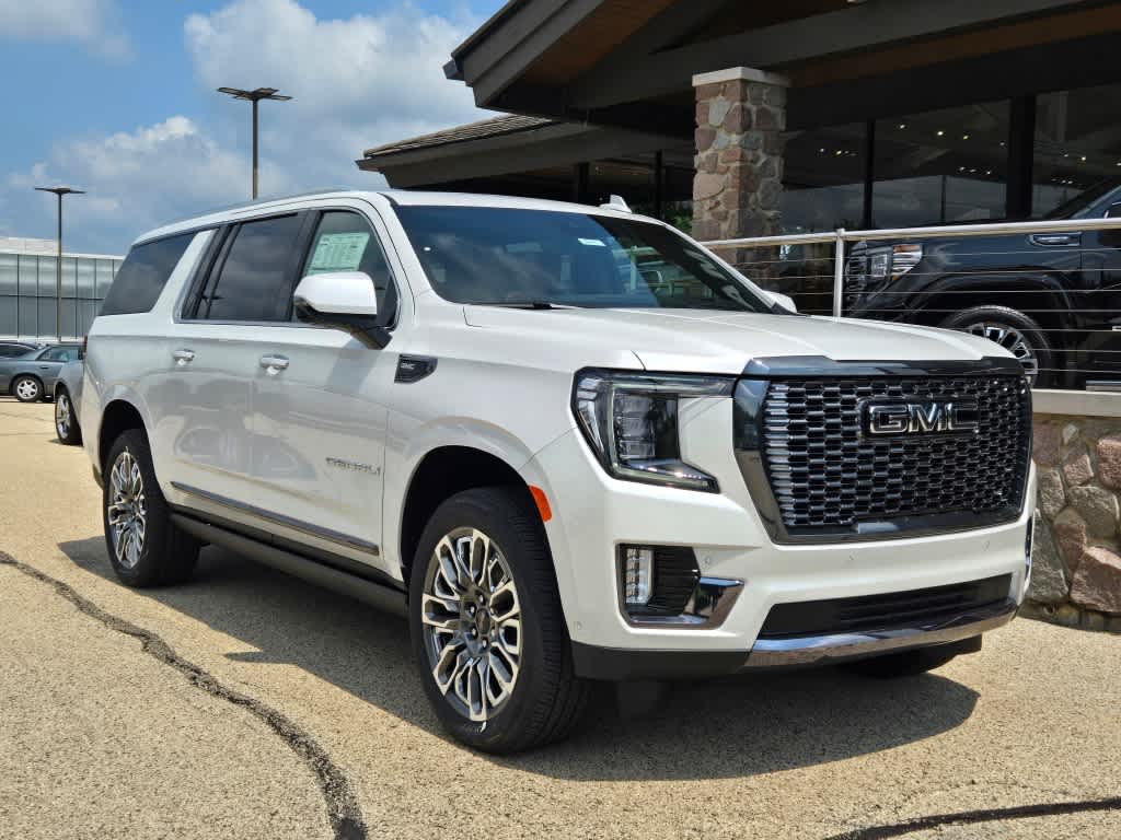 2024 GMC Yukon XL Denali Ultimate 2