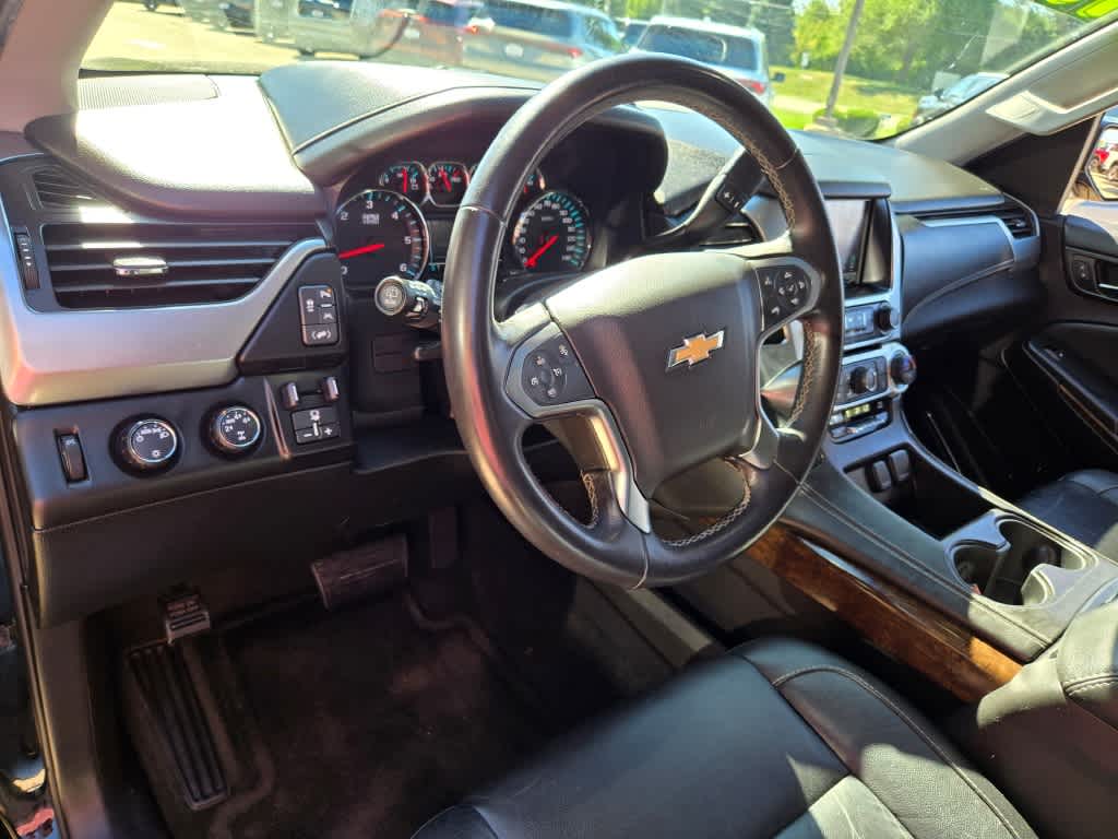 2016 Chevrolet Suburban LT 25