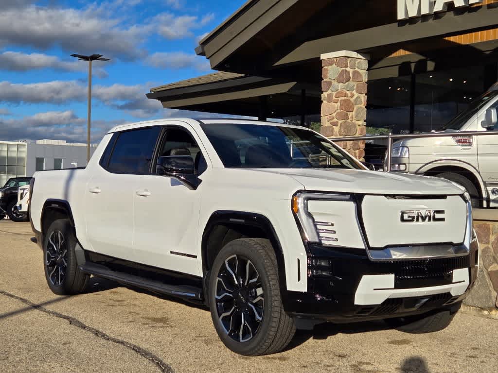 2025 GMC Sierra EV Max Range Denali e4WD Crew Cab 2