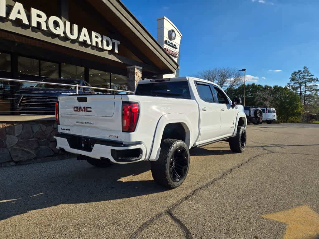 2023 GMC Sierra 1500 AT4 4WD Crew Cab 147 17