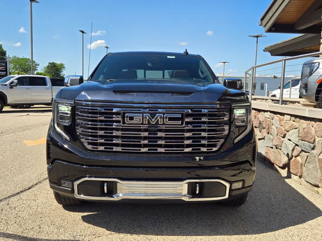 2024 GMC Sierra 1500 Denali Ultimate 4WD Crew Cab 147 3